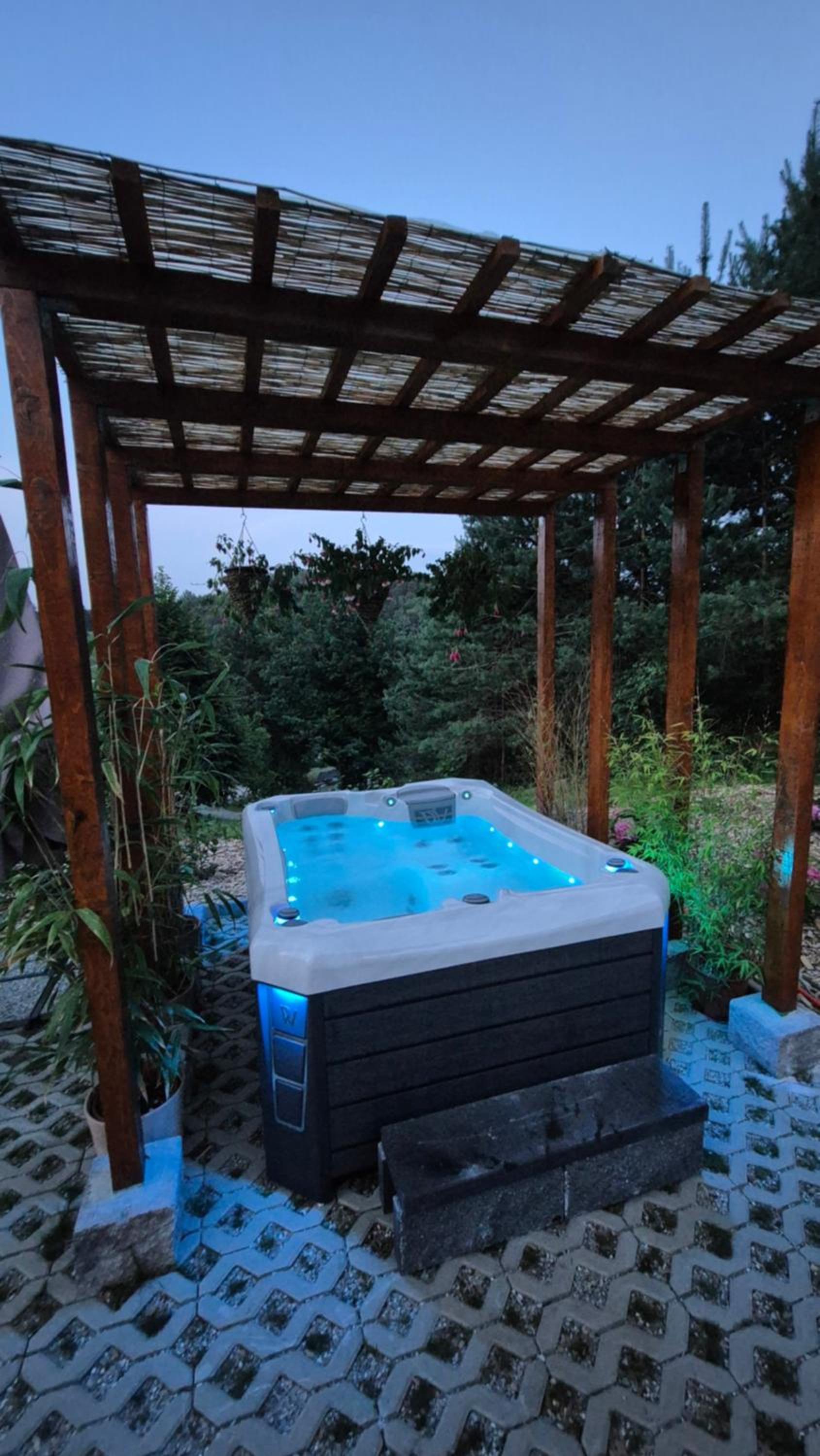 Chalet -VV view 4