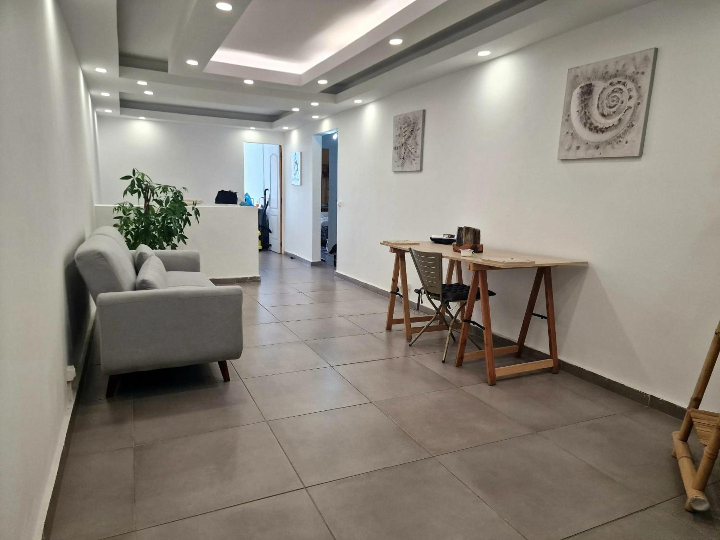 Appartement spacieux aux Abymes avec vue sur la ville, 70 m² view 2