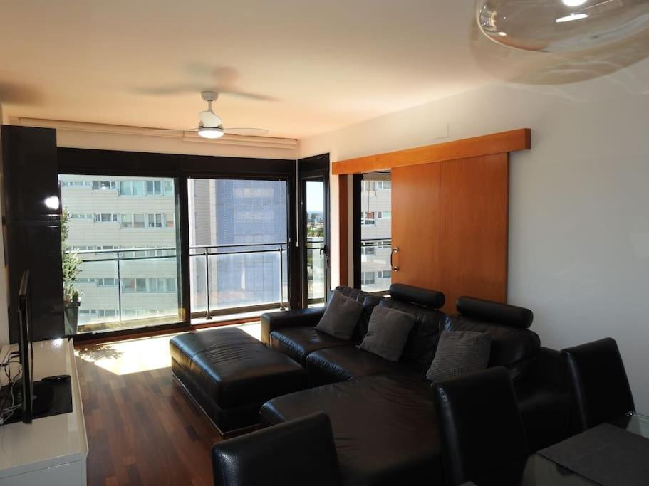 Piso en zona fòrum con vistas al mar