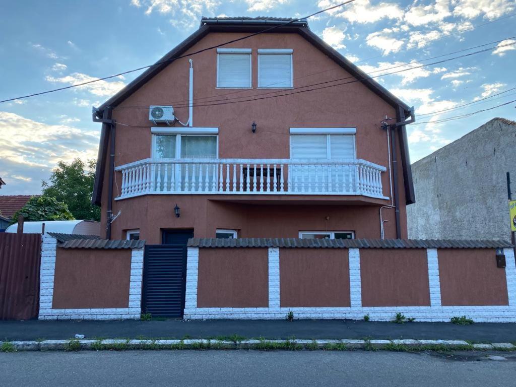 Hotel Apartments Central by Imperial B Group close to Nymphaea Aquapark - Image 1