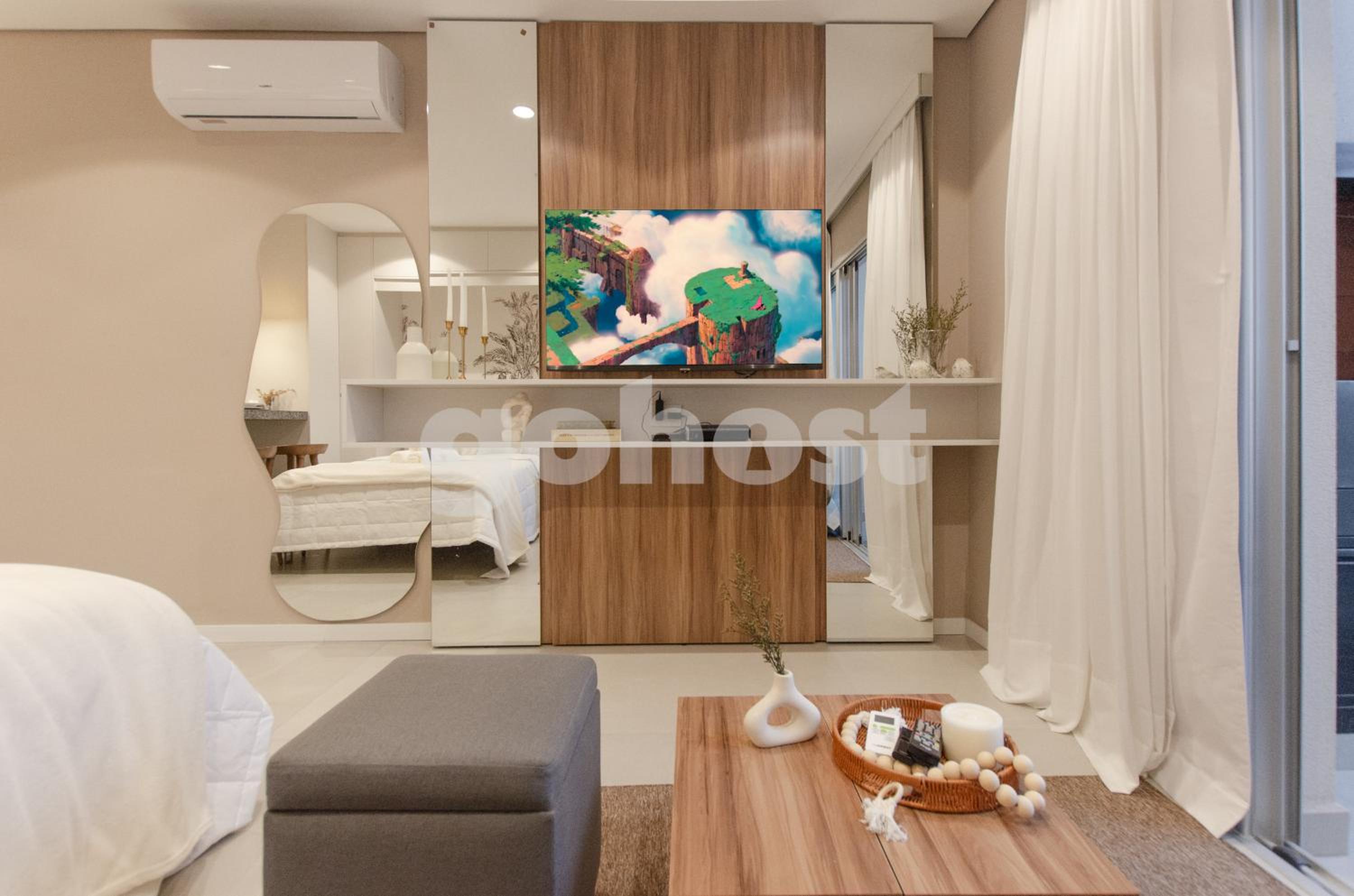 Brand new loft near Paseo La Galeria view 3