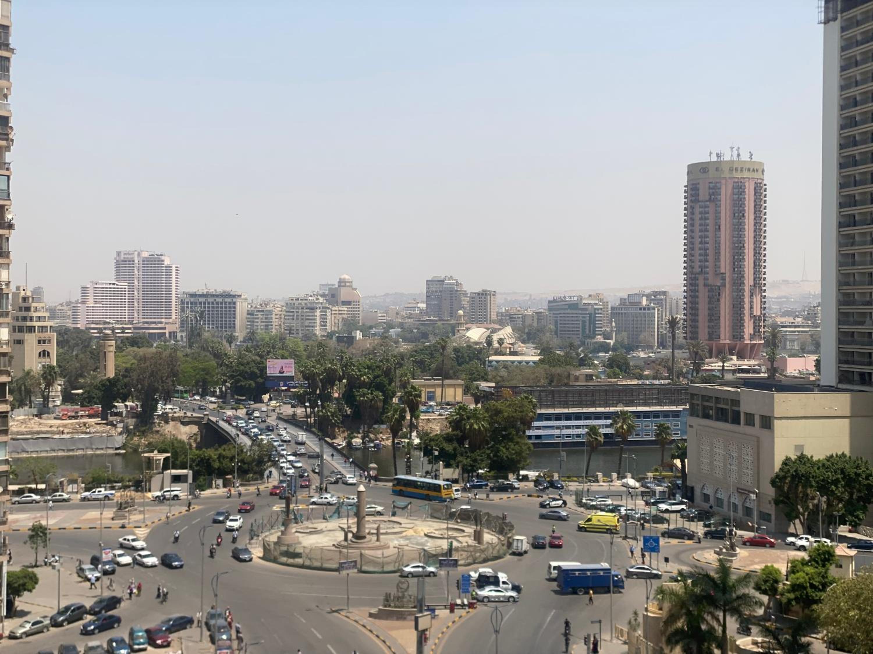 Central luxurious apartment with amazing Nile view