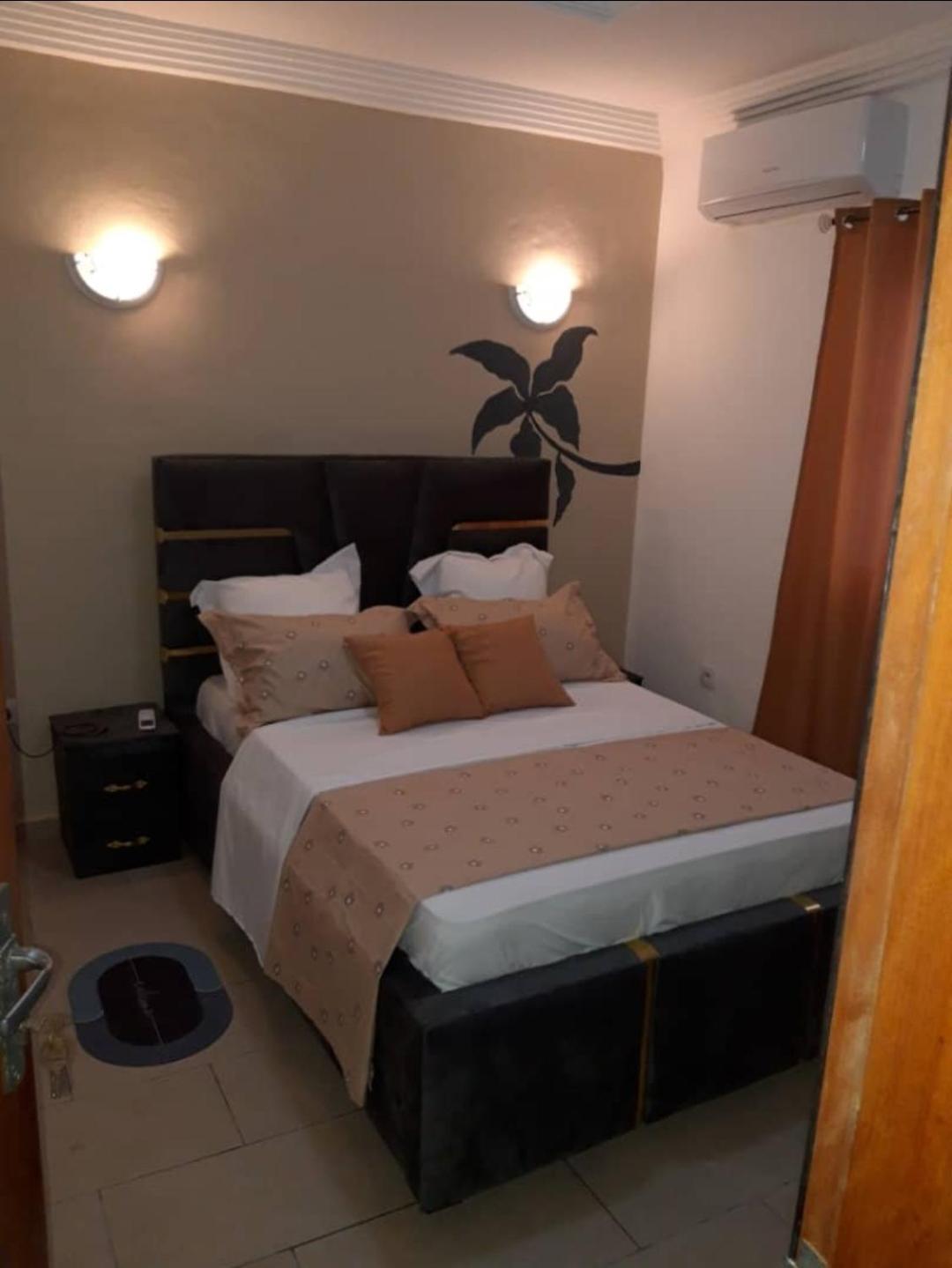 Inaya's Luxury Home Bonapriso