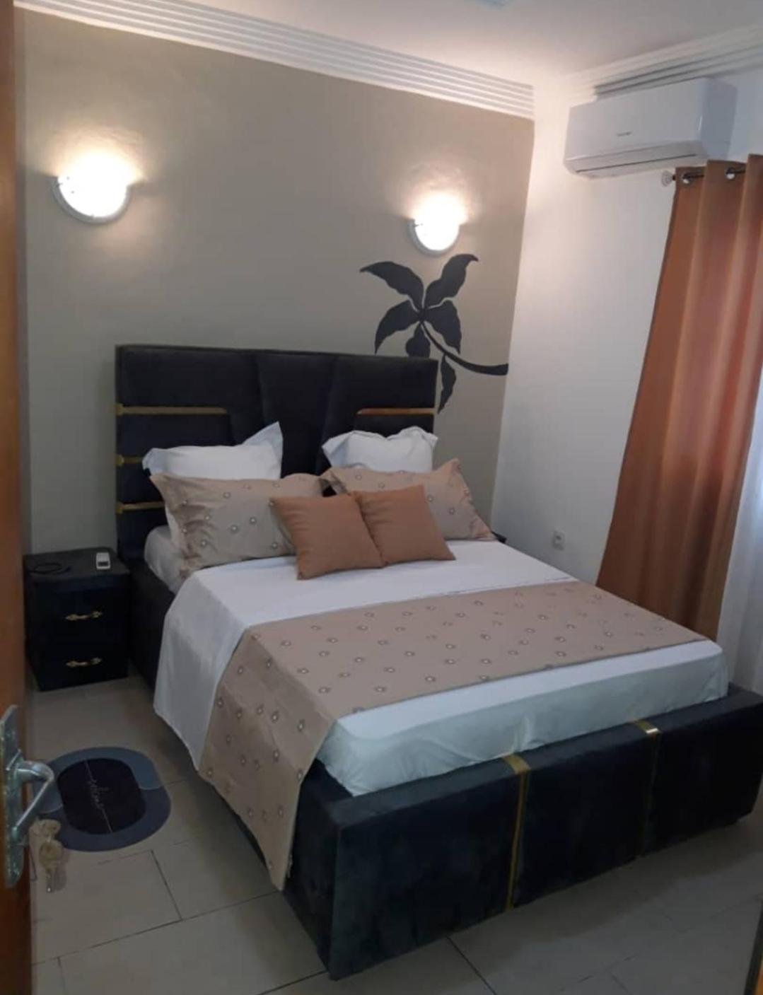 Inaya's Luxury Home Bonapriso