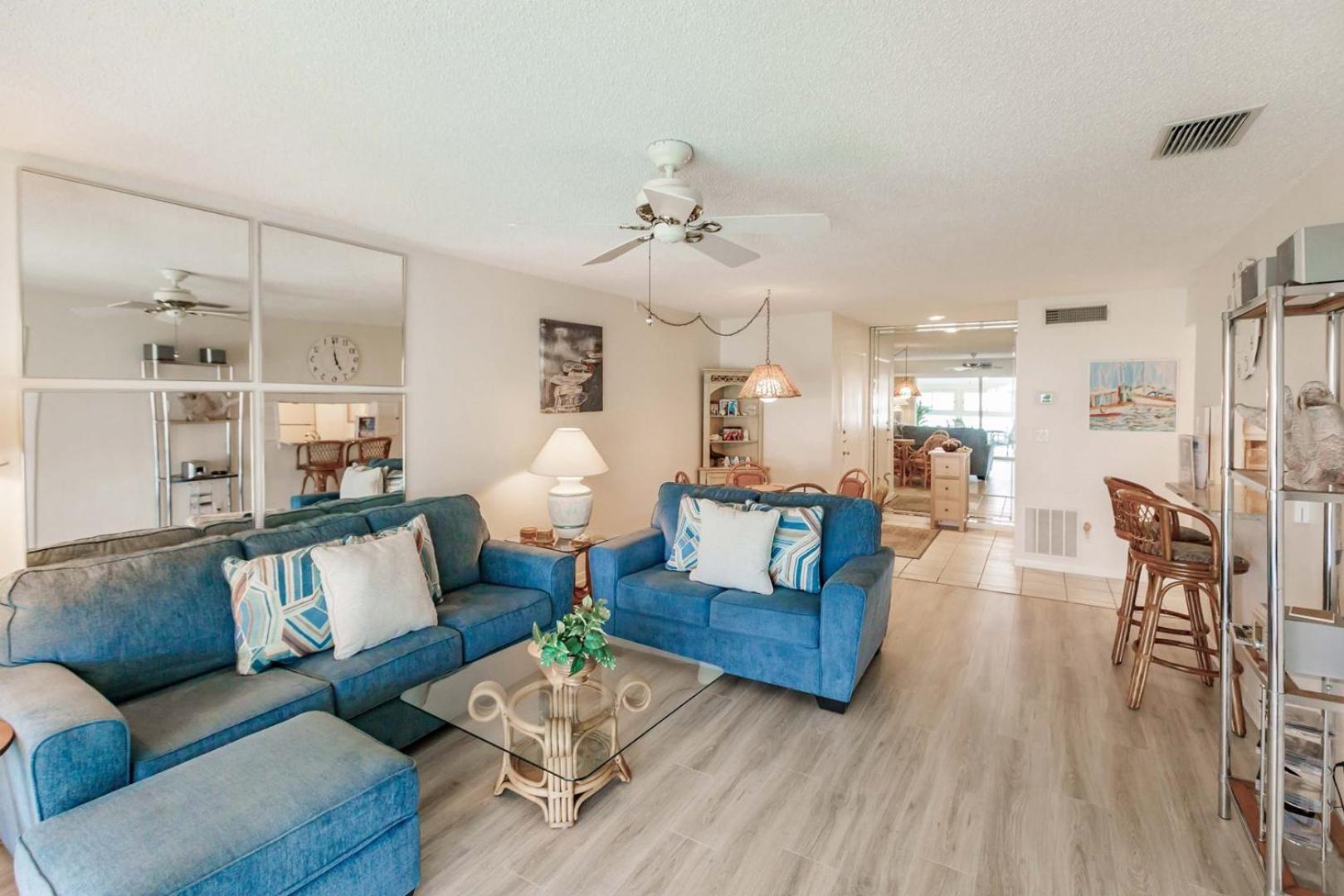 1042 PL Escape to Paradise Second Floor Condo view 2