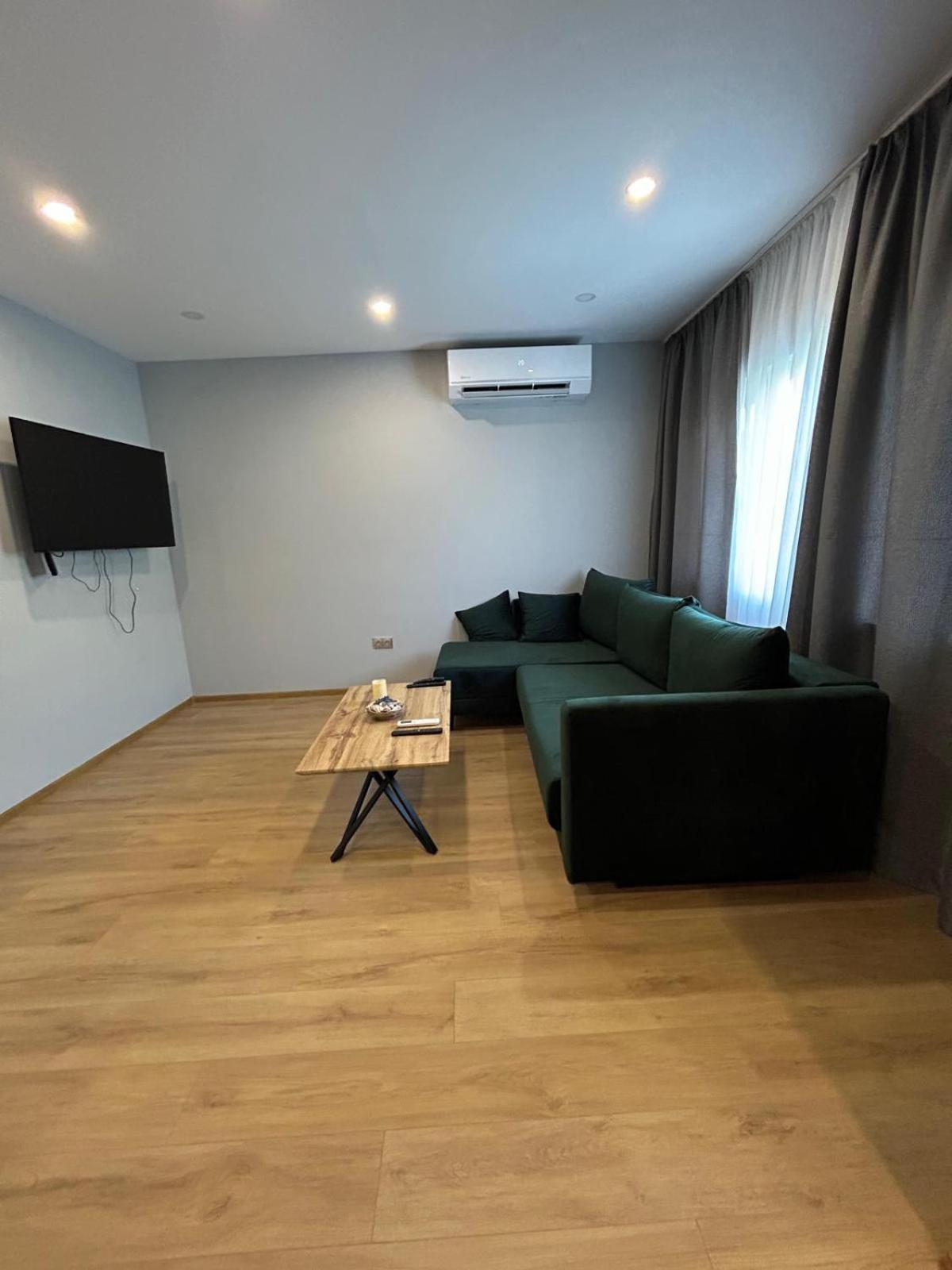 Luxury Central Apartment