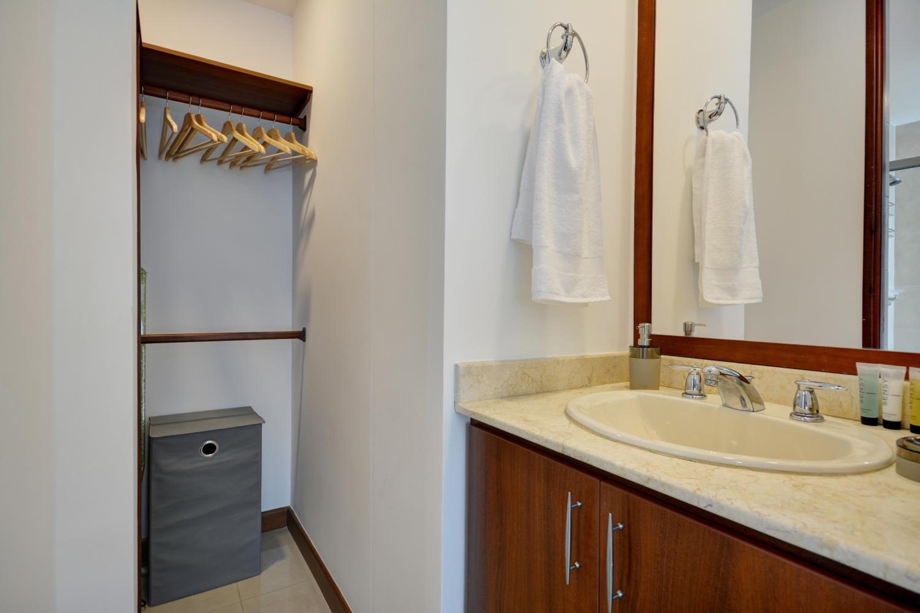 Blux Apartments Medellin