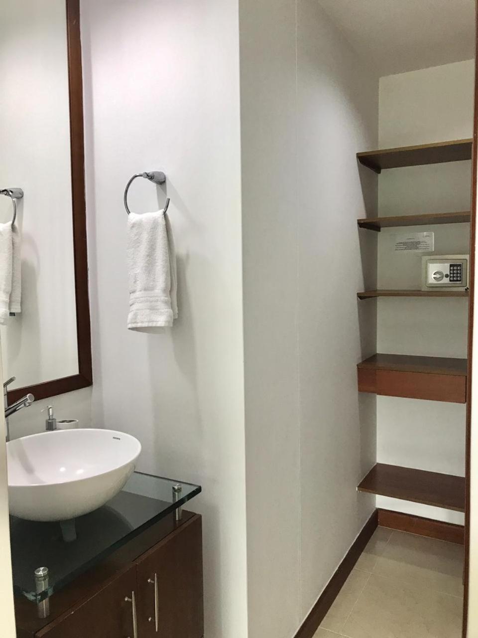 Blux Apartments Medellin