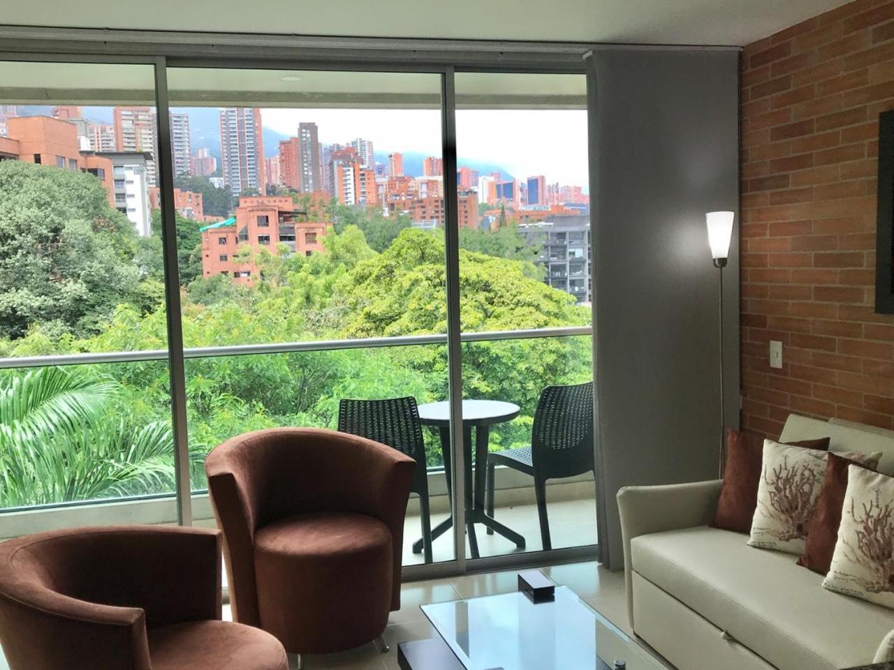 Blux Apartments Medellin