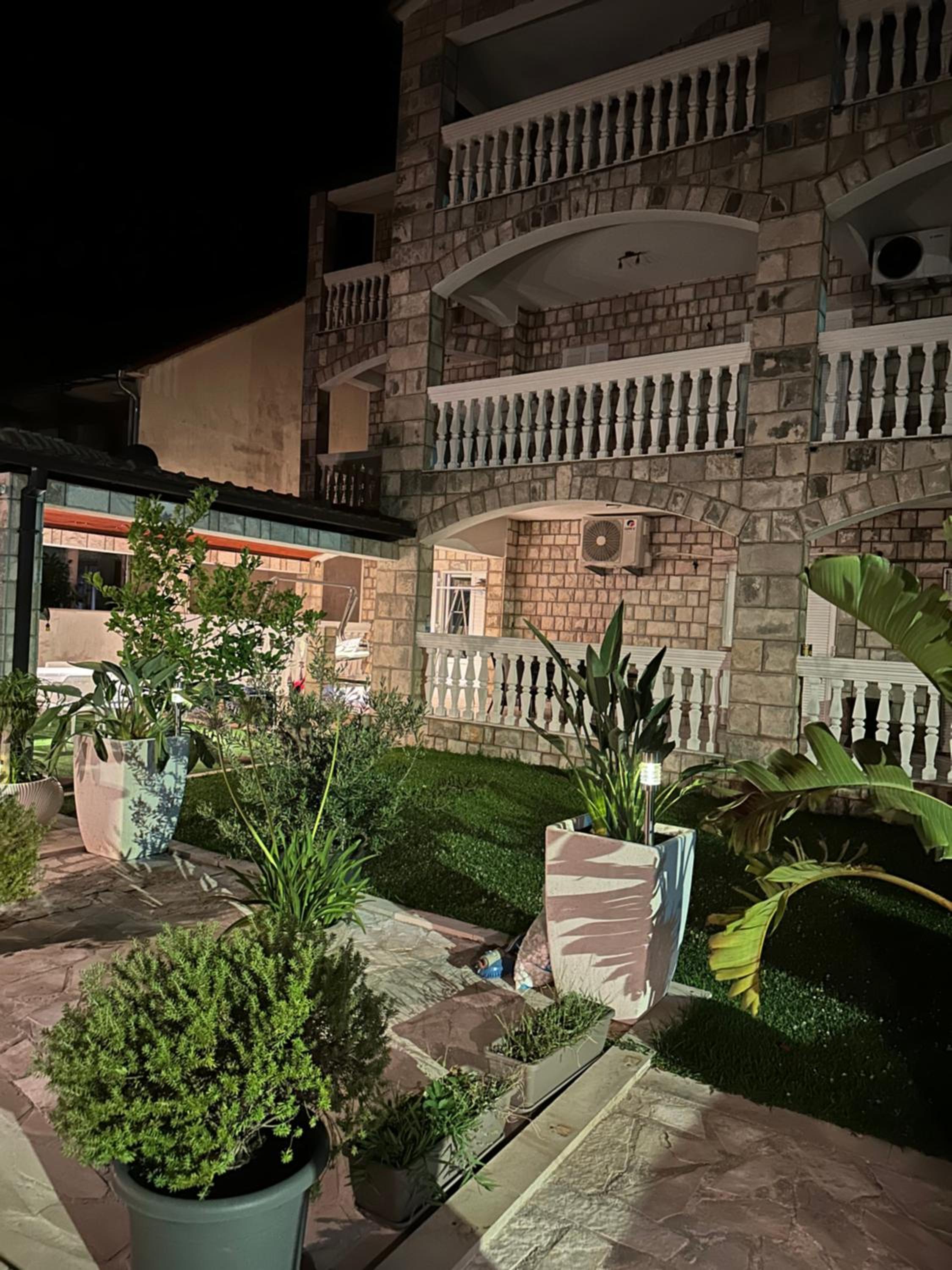 Hugo Apartment Risan view 5