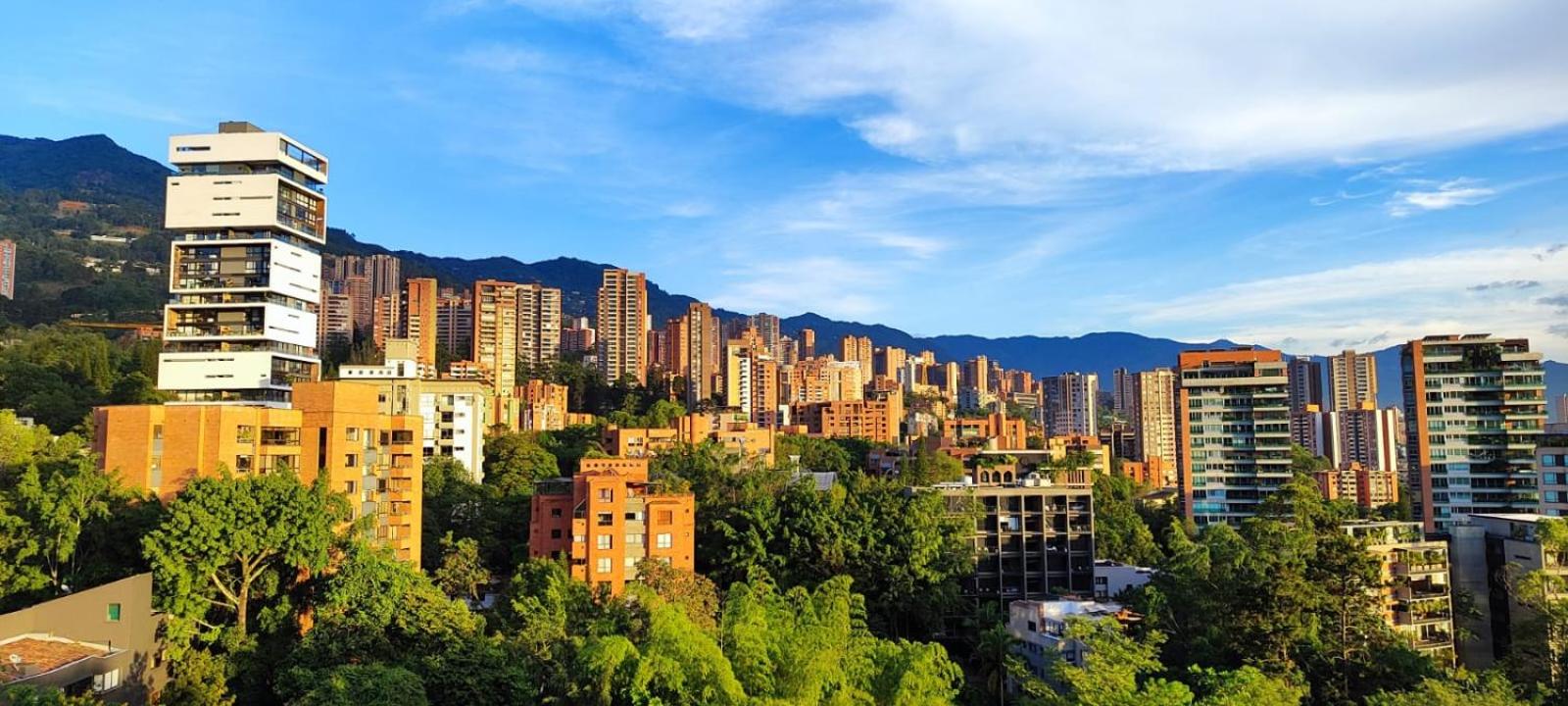 Blux Apartments Medellin