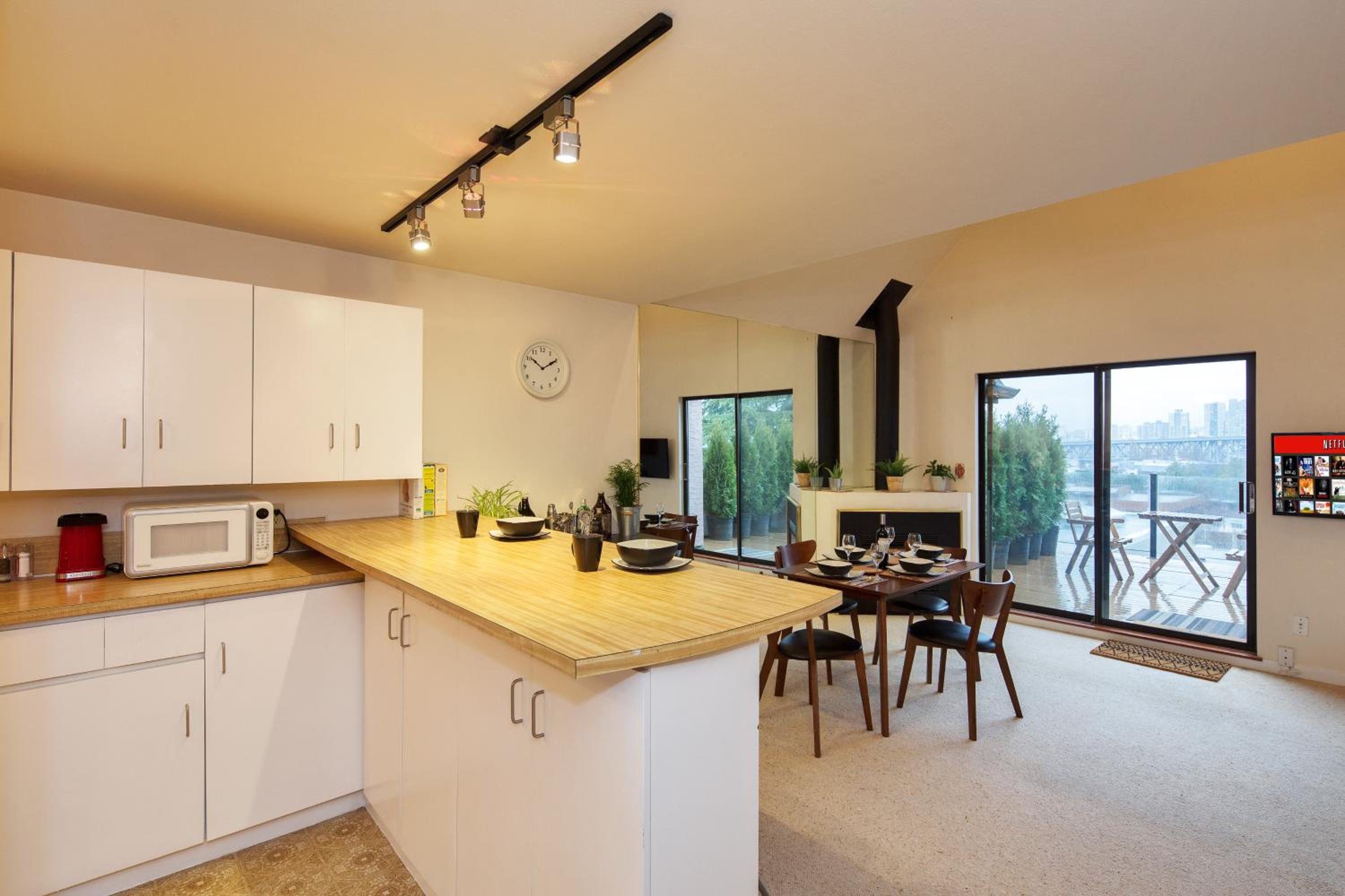 Stunning Skyline Views from a Cozy Apartment