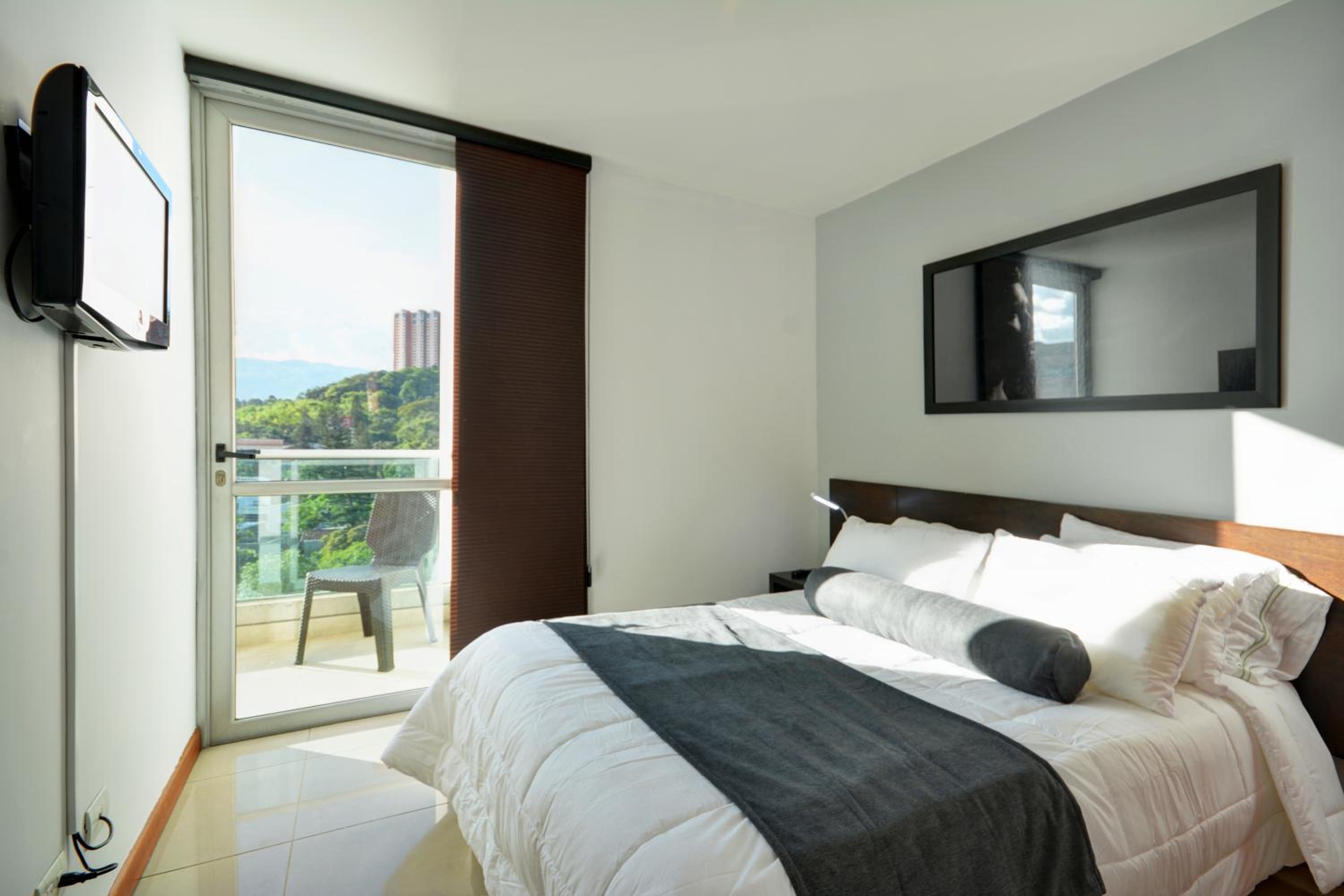 Blux Apartments Medellin