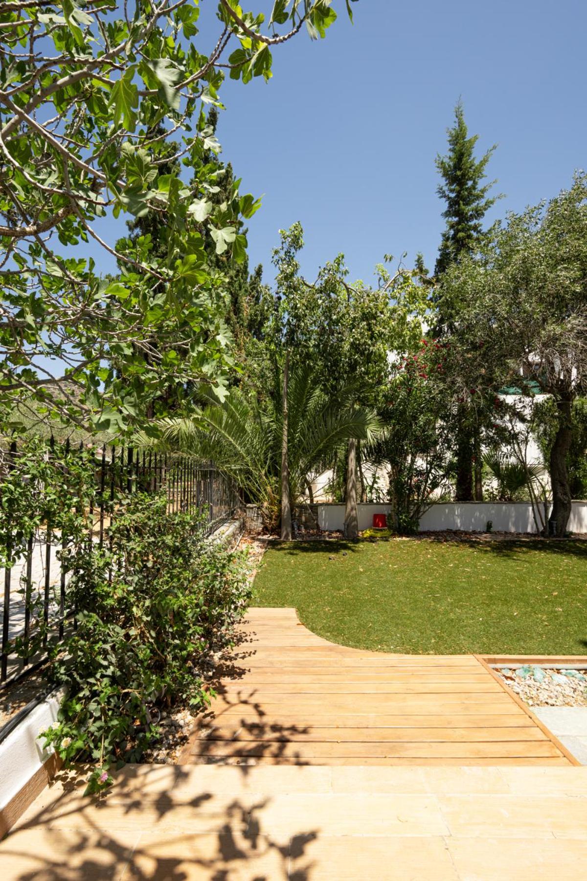 Alkis Guest House by AegianKazarte