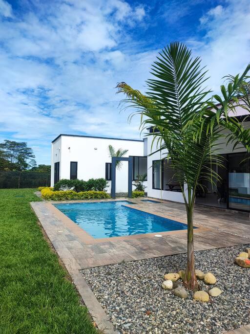 Casa Arbórea - Casa Campestre con piscina