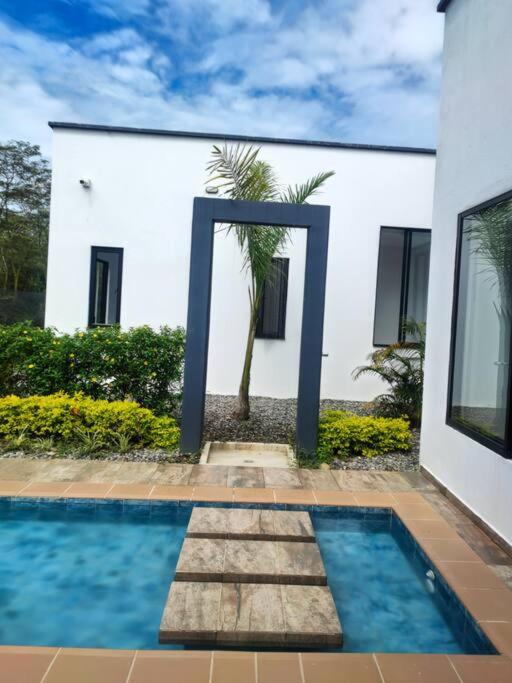 Casa Arbórea - Casa Campestre con piscina