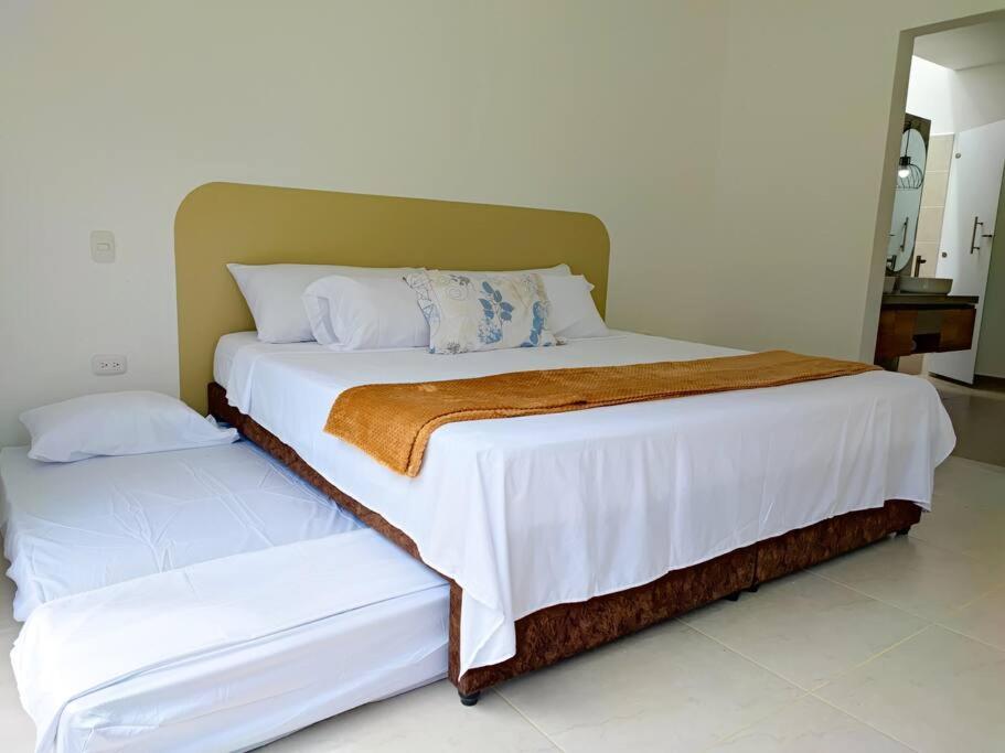 Casa Arbórea - Casa Campestre con piscina