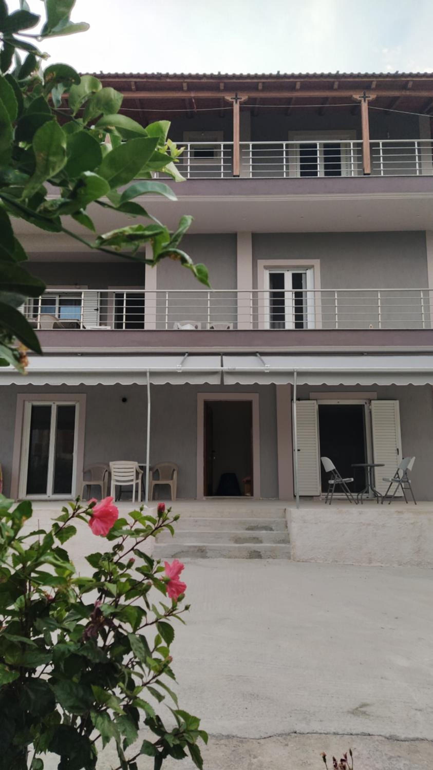 Toma's Guest House