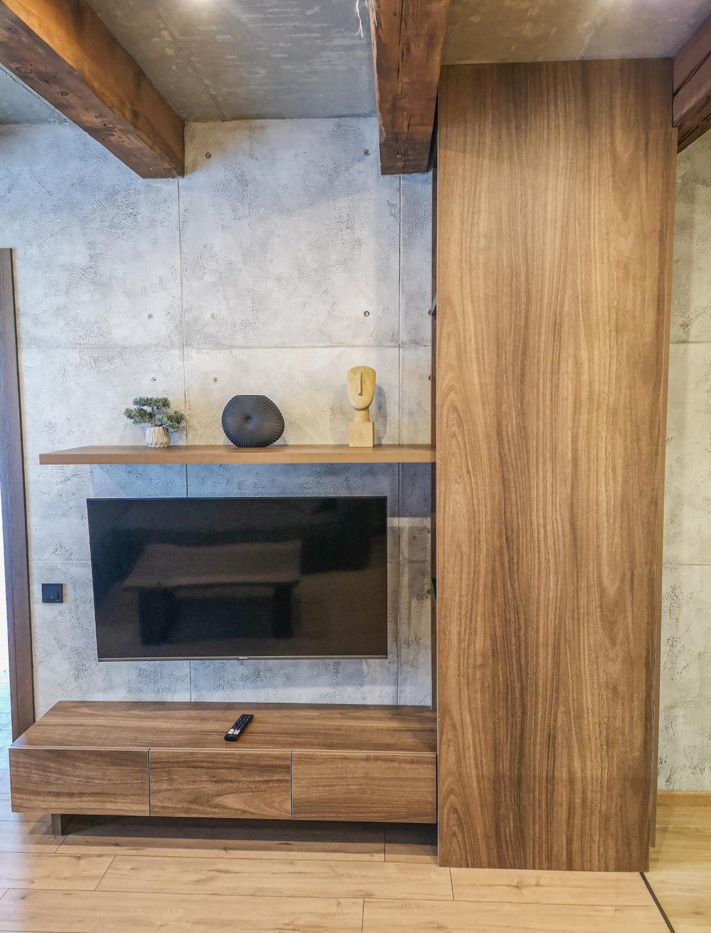 Designer Family Chalet I 5 min walk to Ski Lifts & 1 min to Shops I Mountain View view 5