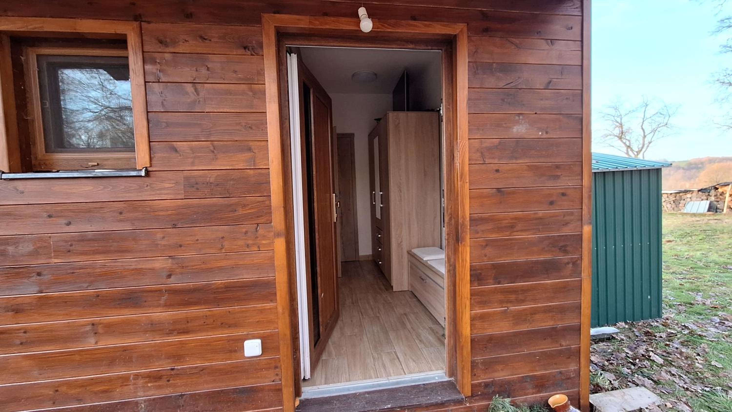 Domek pod jabloní