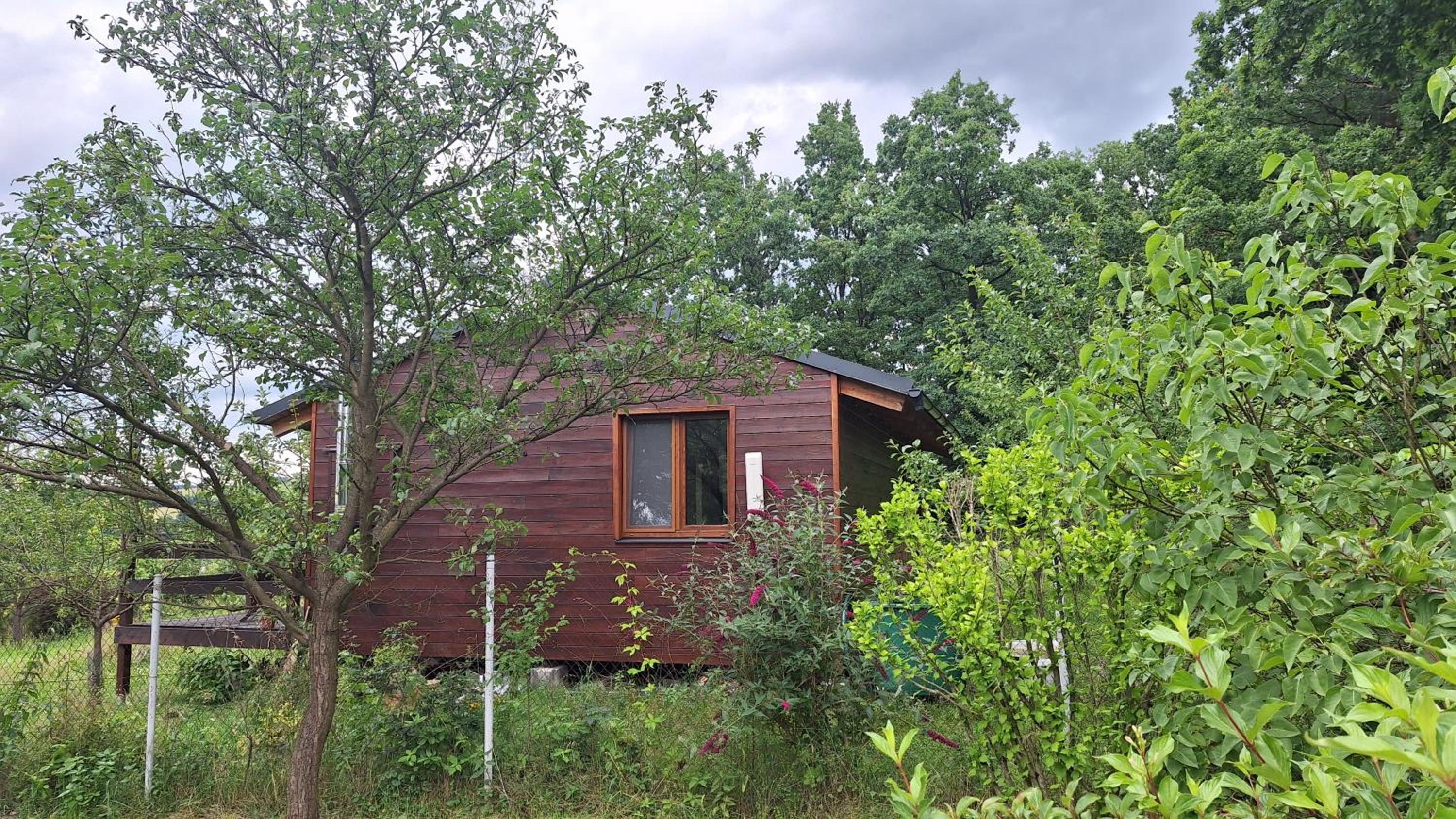 Domek pod jabloní