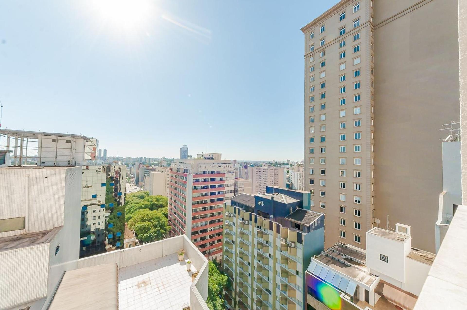 Apto-Flat Excelente Localização Centro/Batel