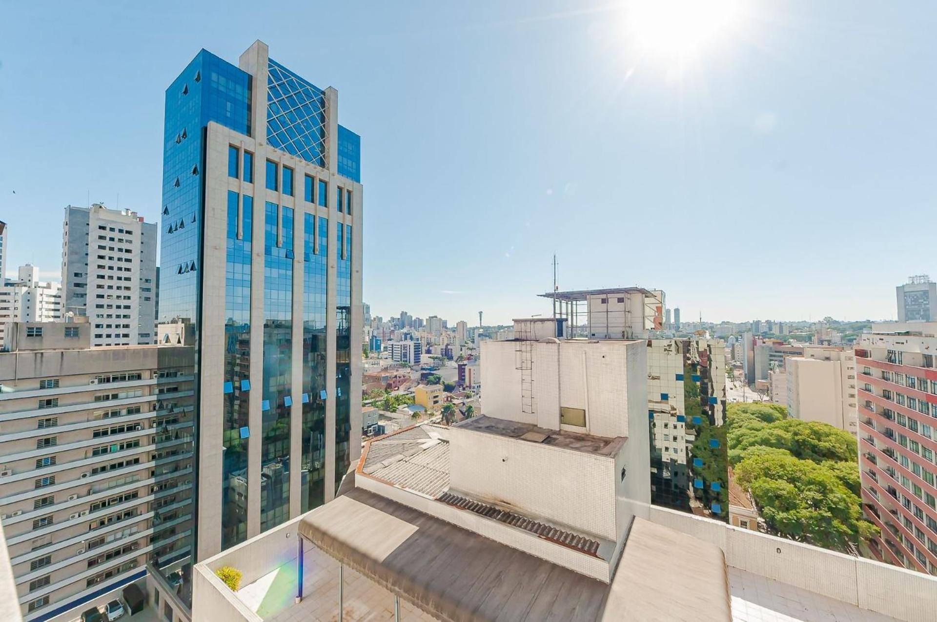 Apto-Flat Excelente Localização Centro/Batel