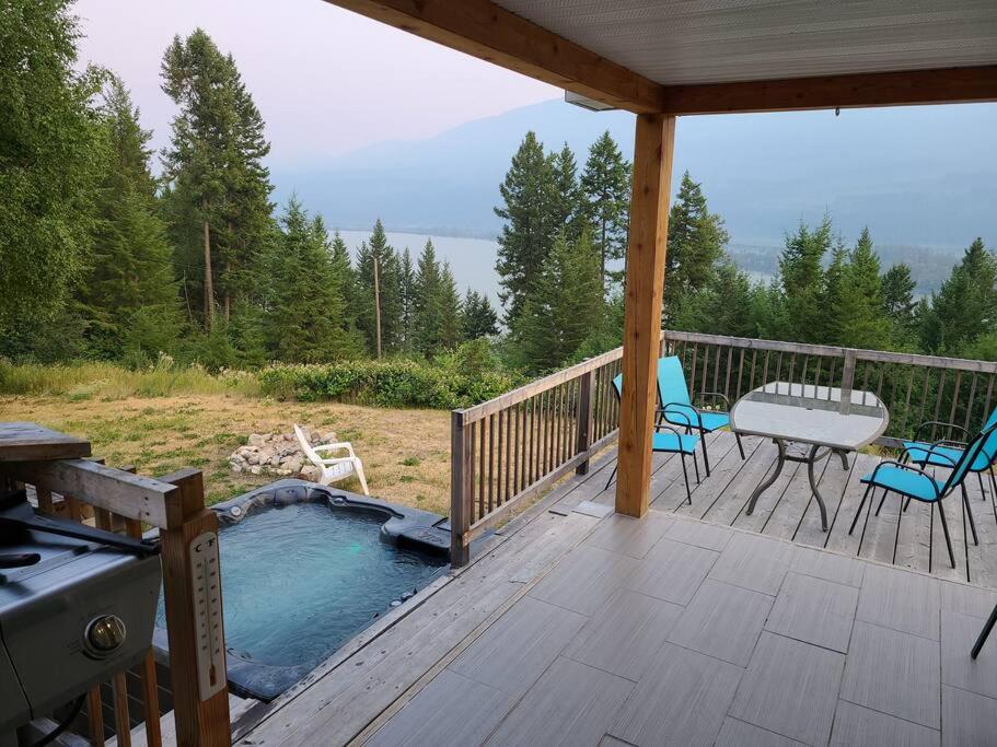 Riverview Lodge