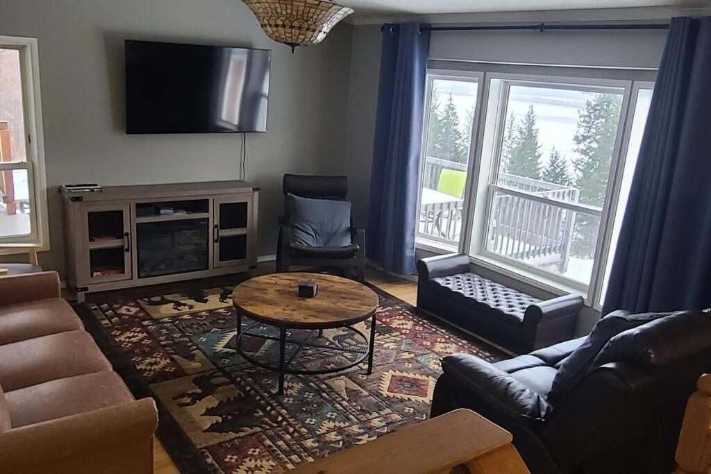 Riverview Lodge