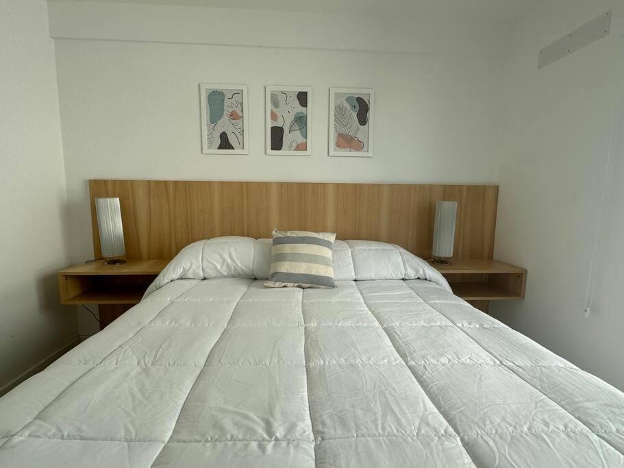 Departamento en centro de Pinamar con servicios y cochera
