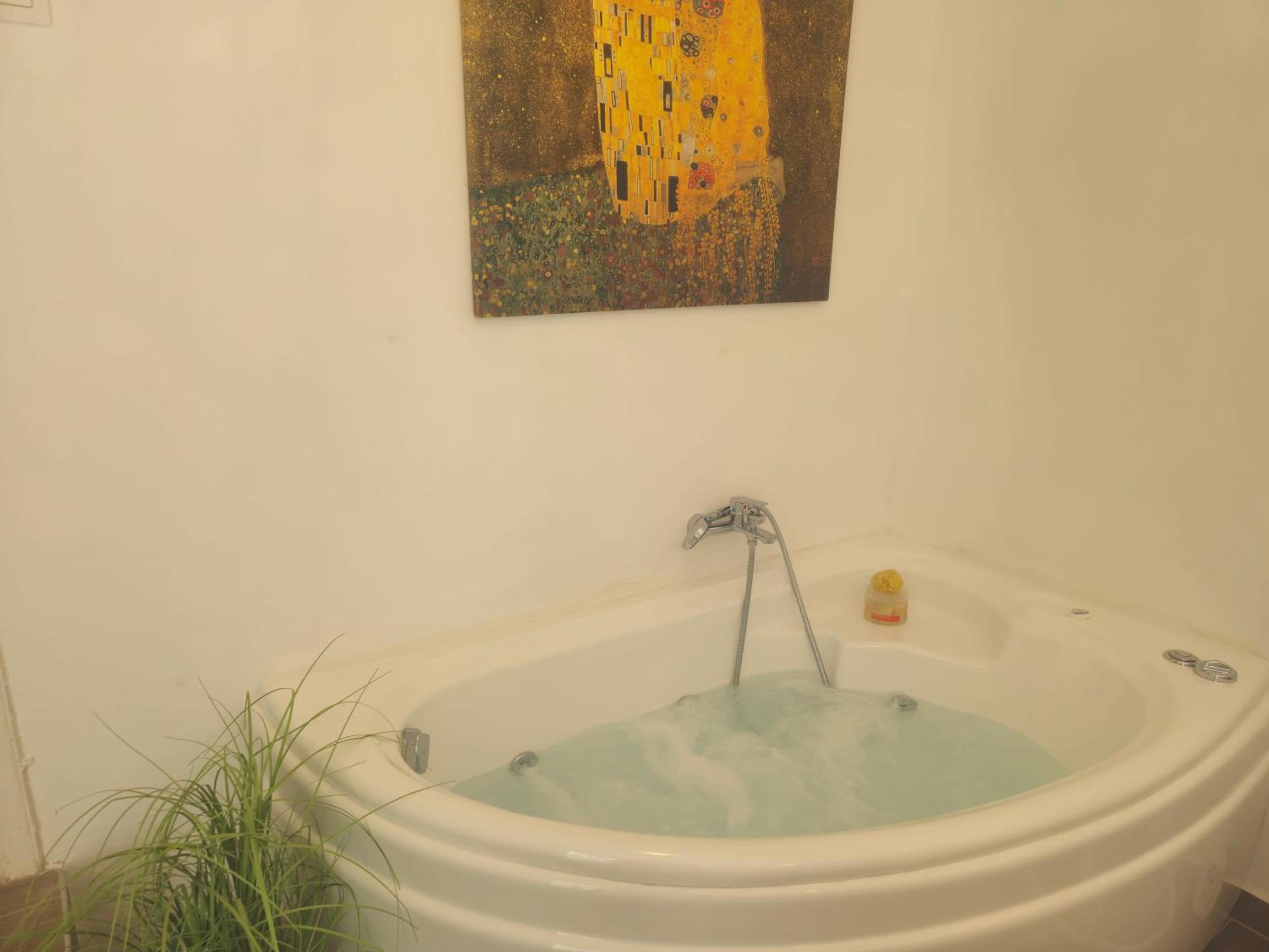 Photo 33