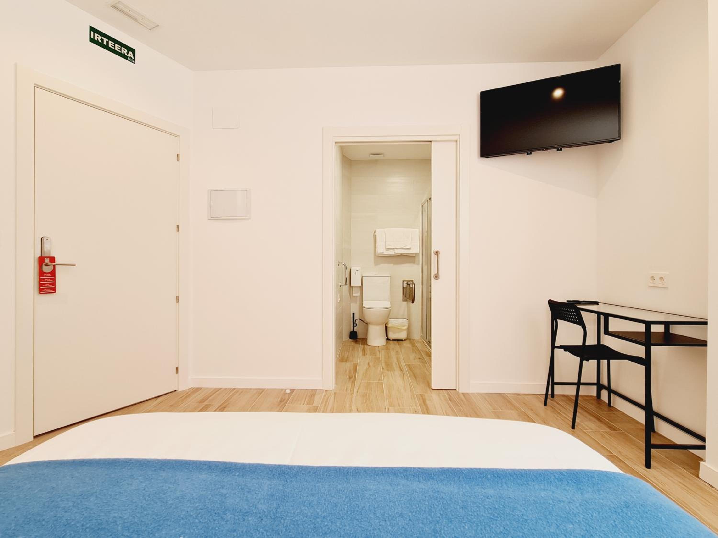 Bilbao ROOMS & KITCHEN Santutxu