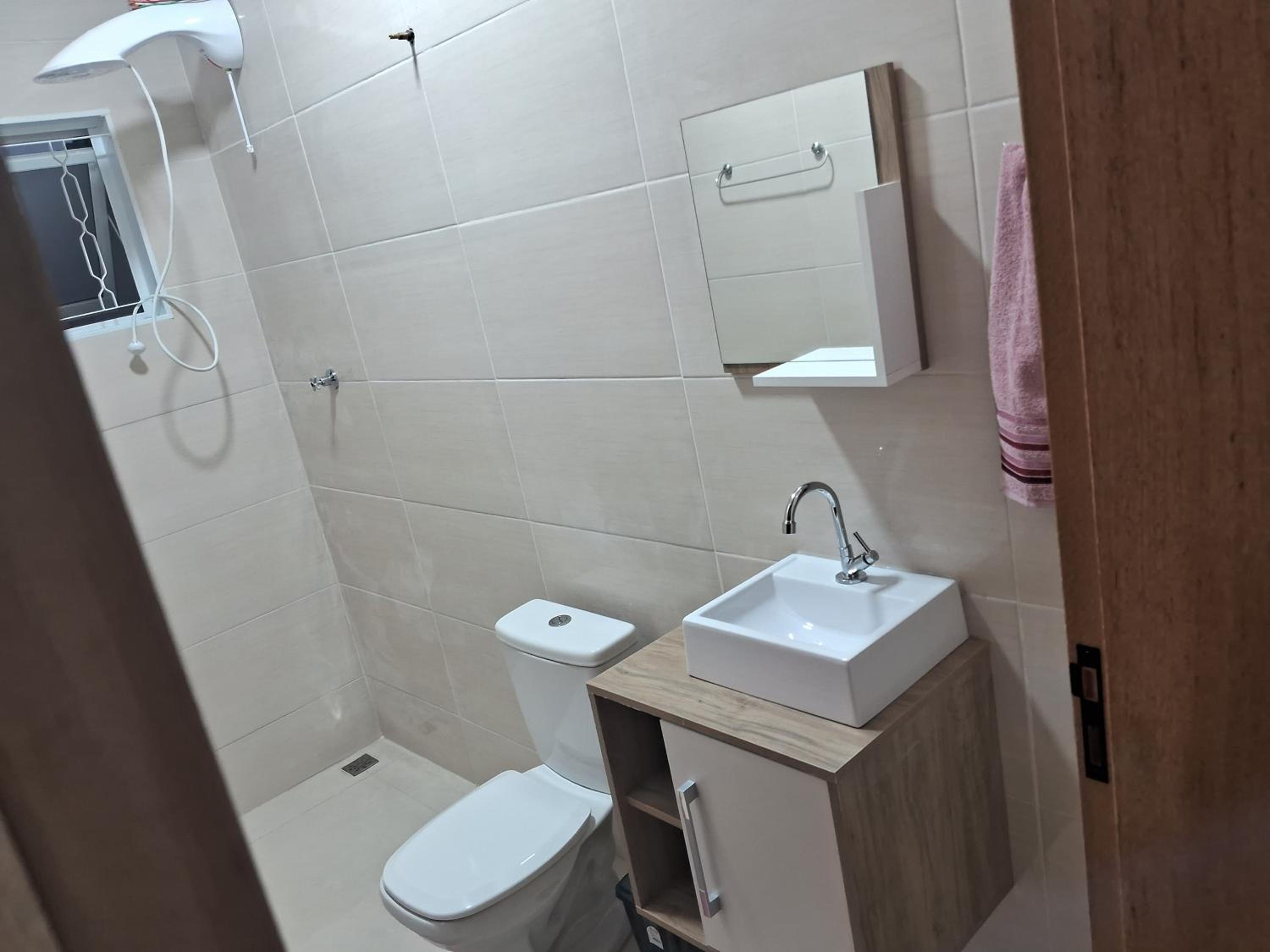 Casa em Sorocaba com Sacada