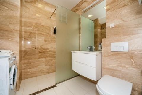 Apartment with sea view view 2