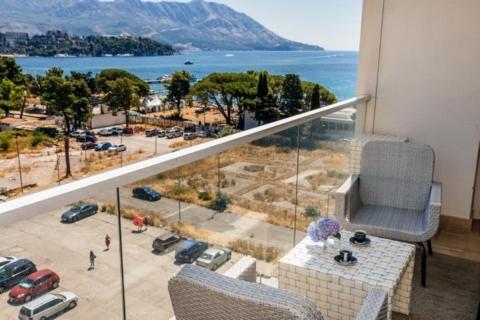 Apartment with sea view view 4