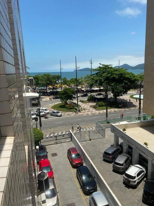 Recém Reformado com dois dormitório com ar condicionado
