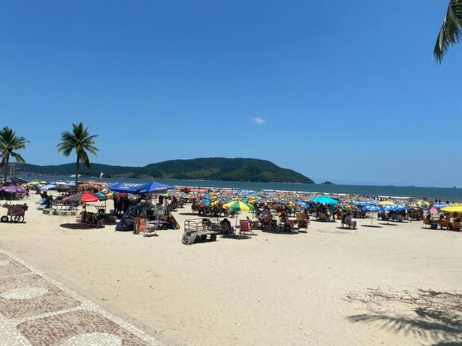 Recém Reformado com dois dormitório com ar condicionado