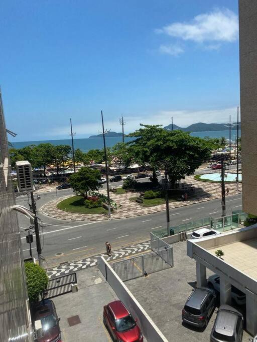 Recém Reformado com dois dormitório com ar condicionado