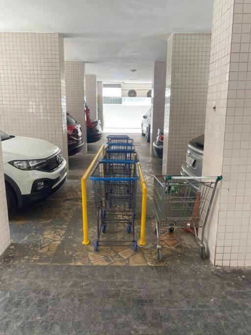 Recém Reformado com dois dormitório com ar condicionado