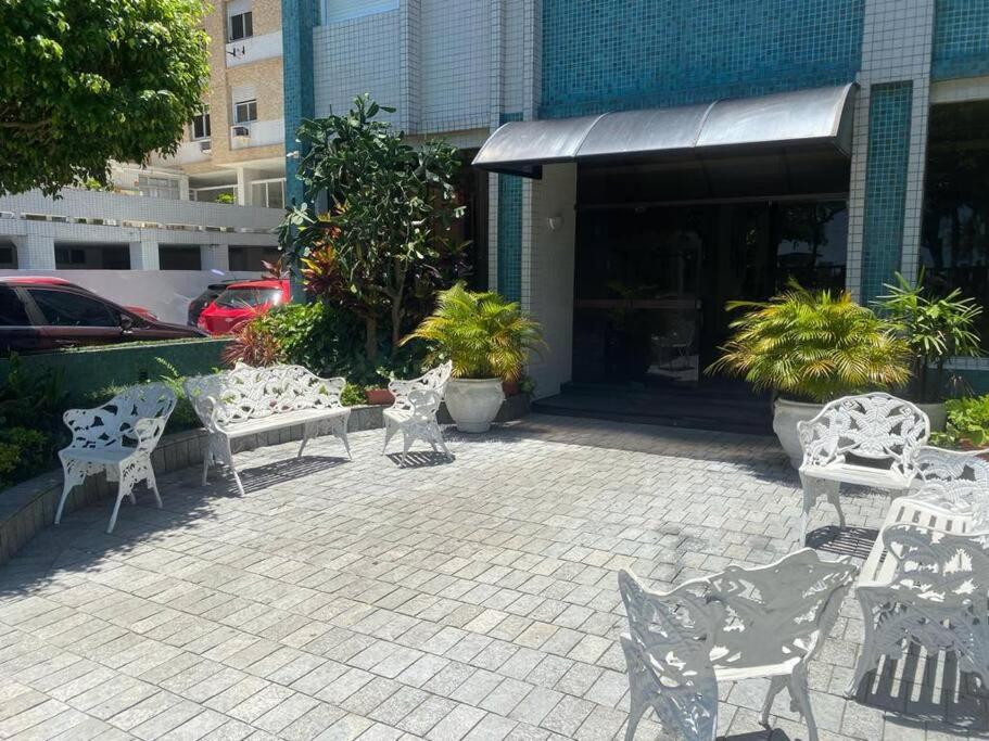 Recém Reformado com dois dormitório com ar condicionado
