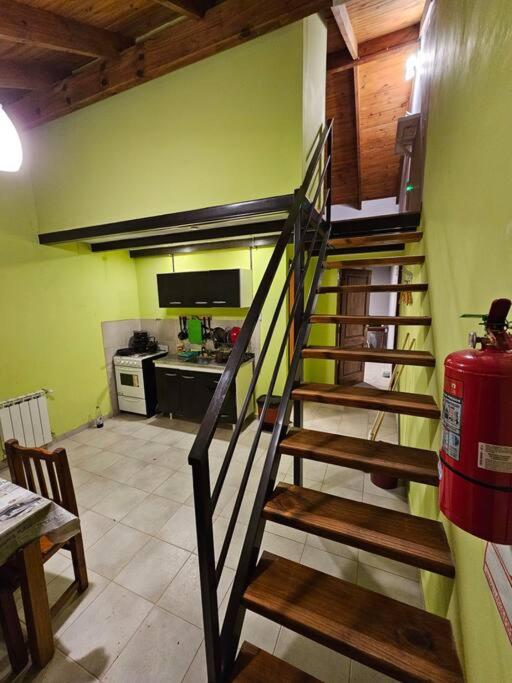 Valentyna Apart ,6