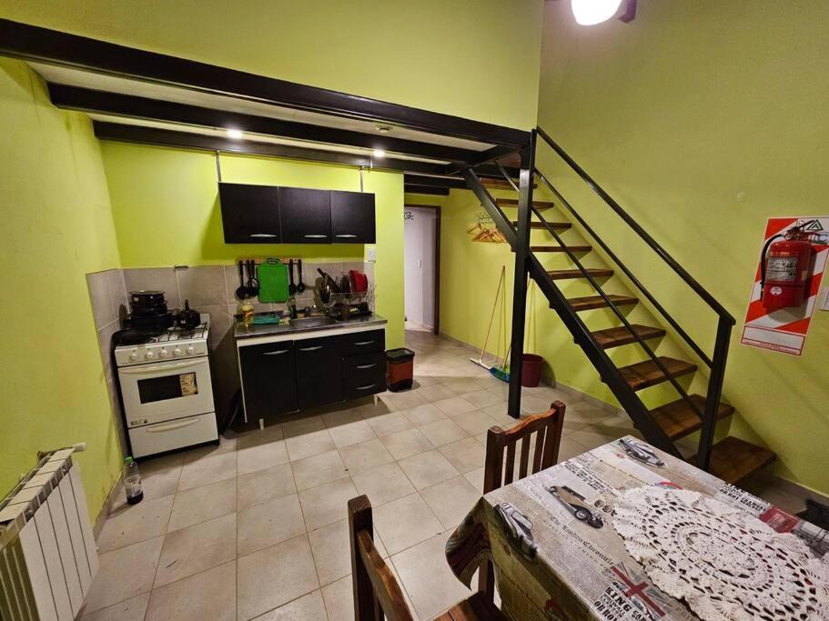 Valentyna Apart ,6