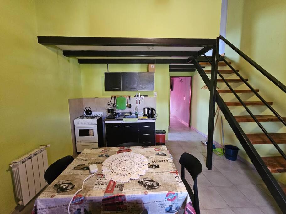 Valentyna Apart ,6