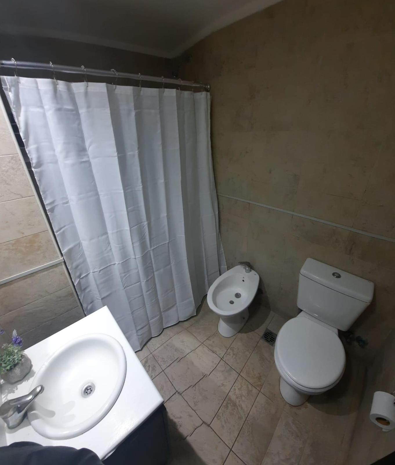 IMPECABLE CENTRO CON COCHERA Departamento zona Plaza Rocha