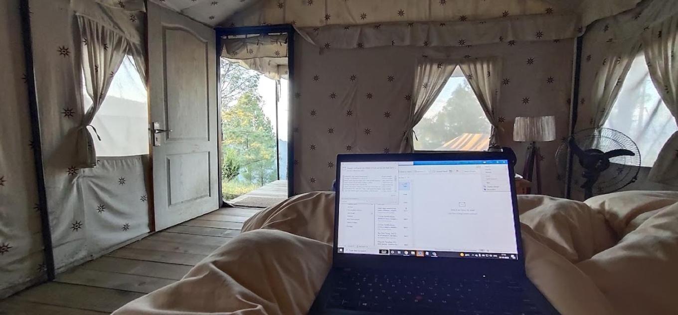 hotel room