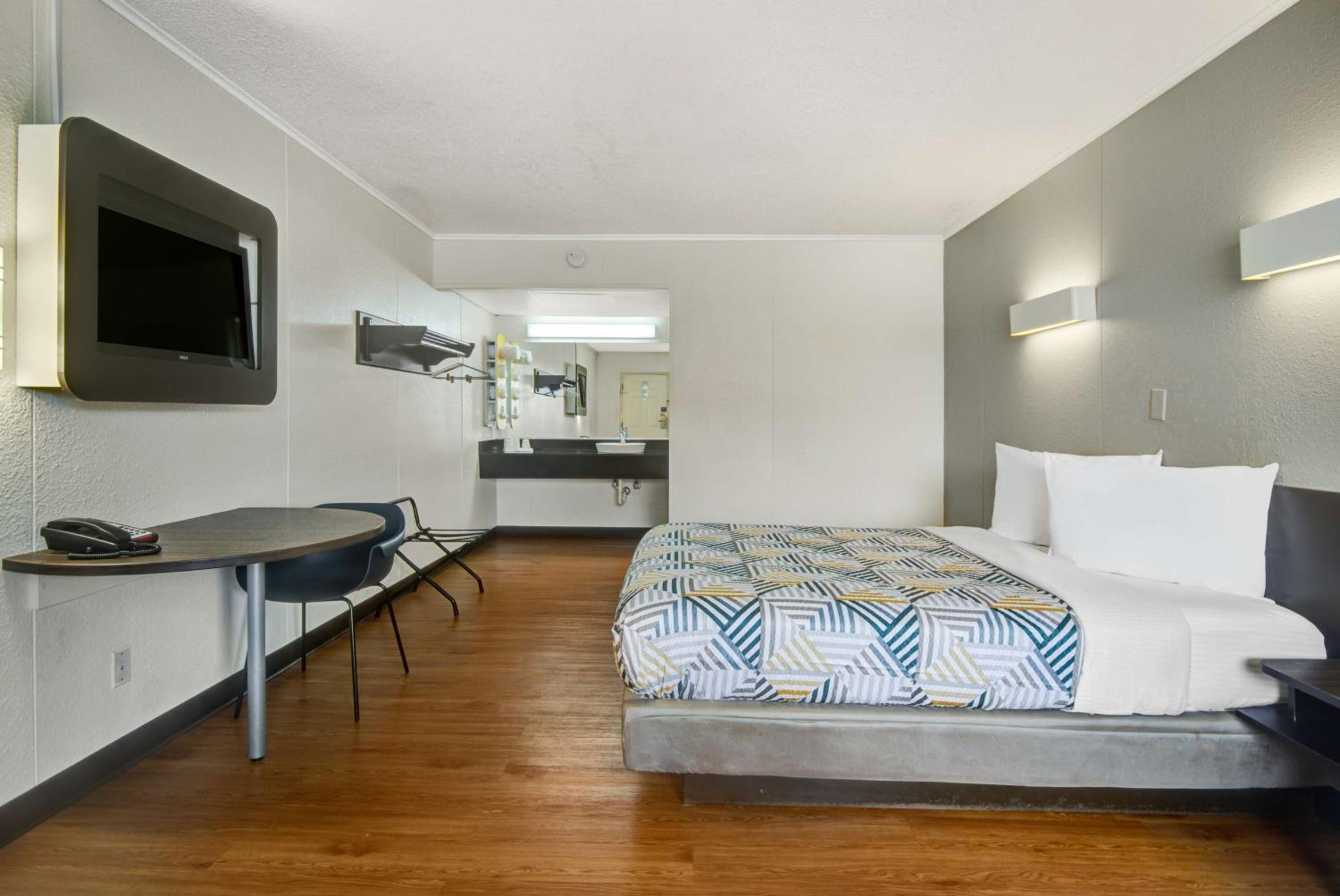 Motel 6-Lima, OH