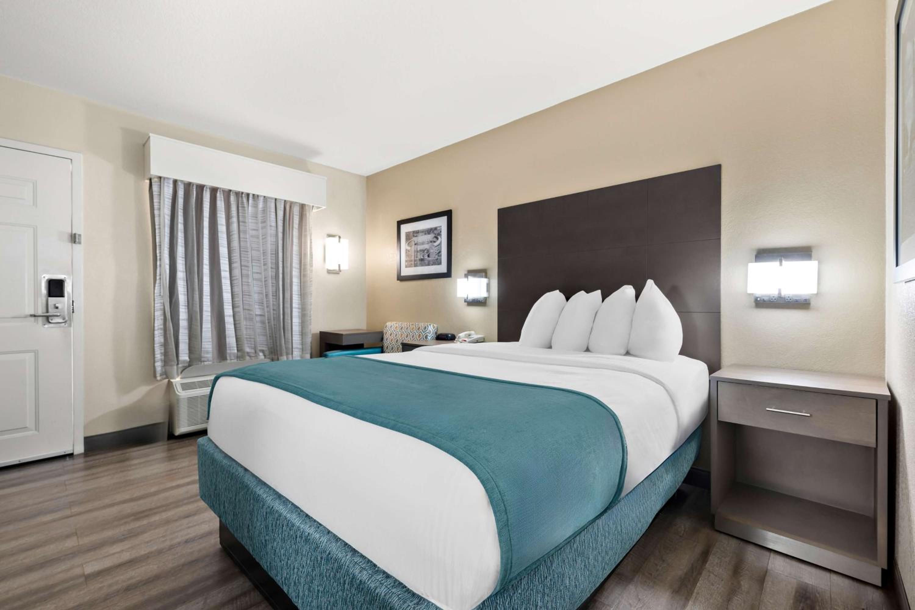 Best Western Catalina Inn