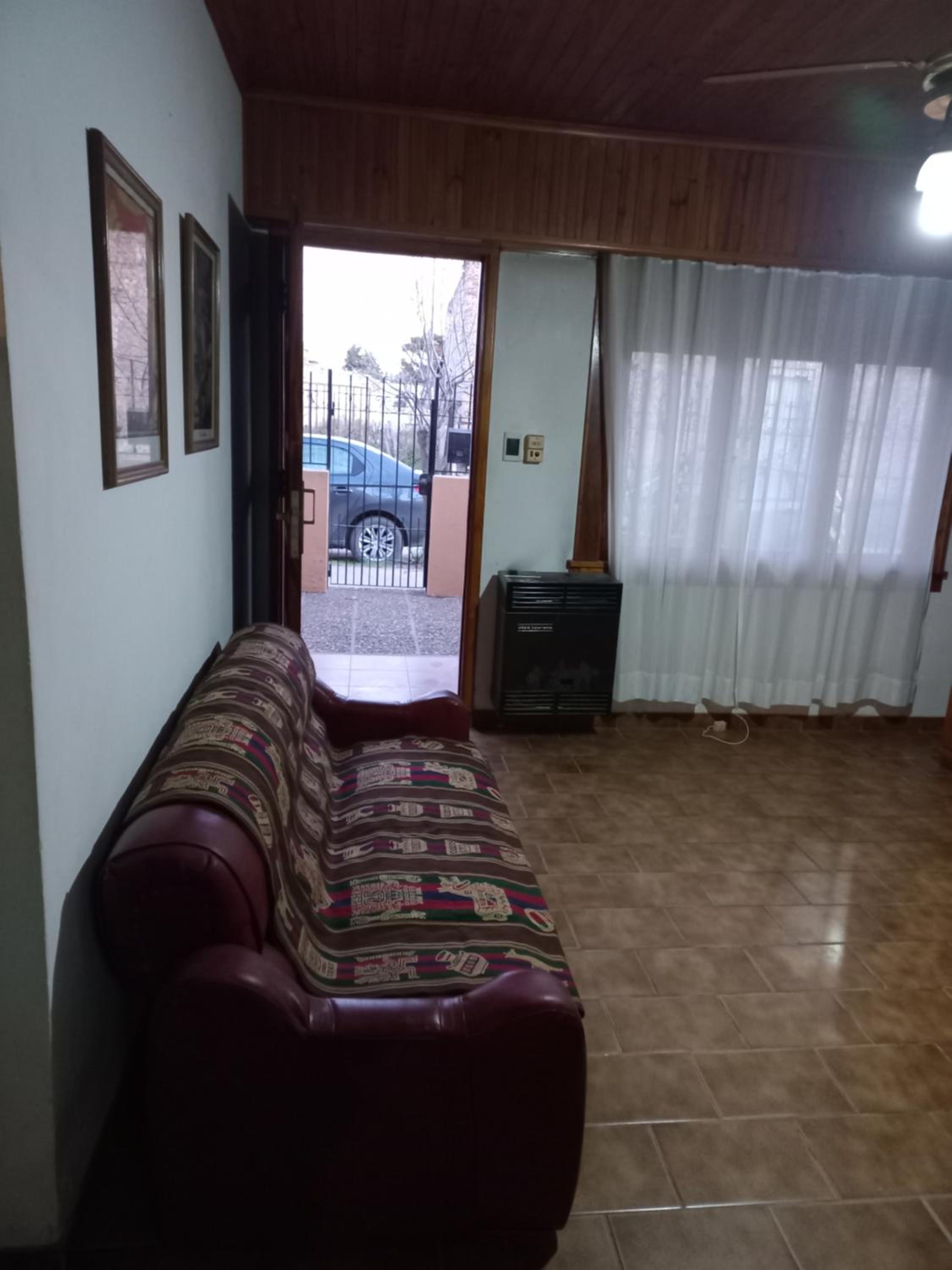 Casa amarilla