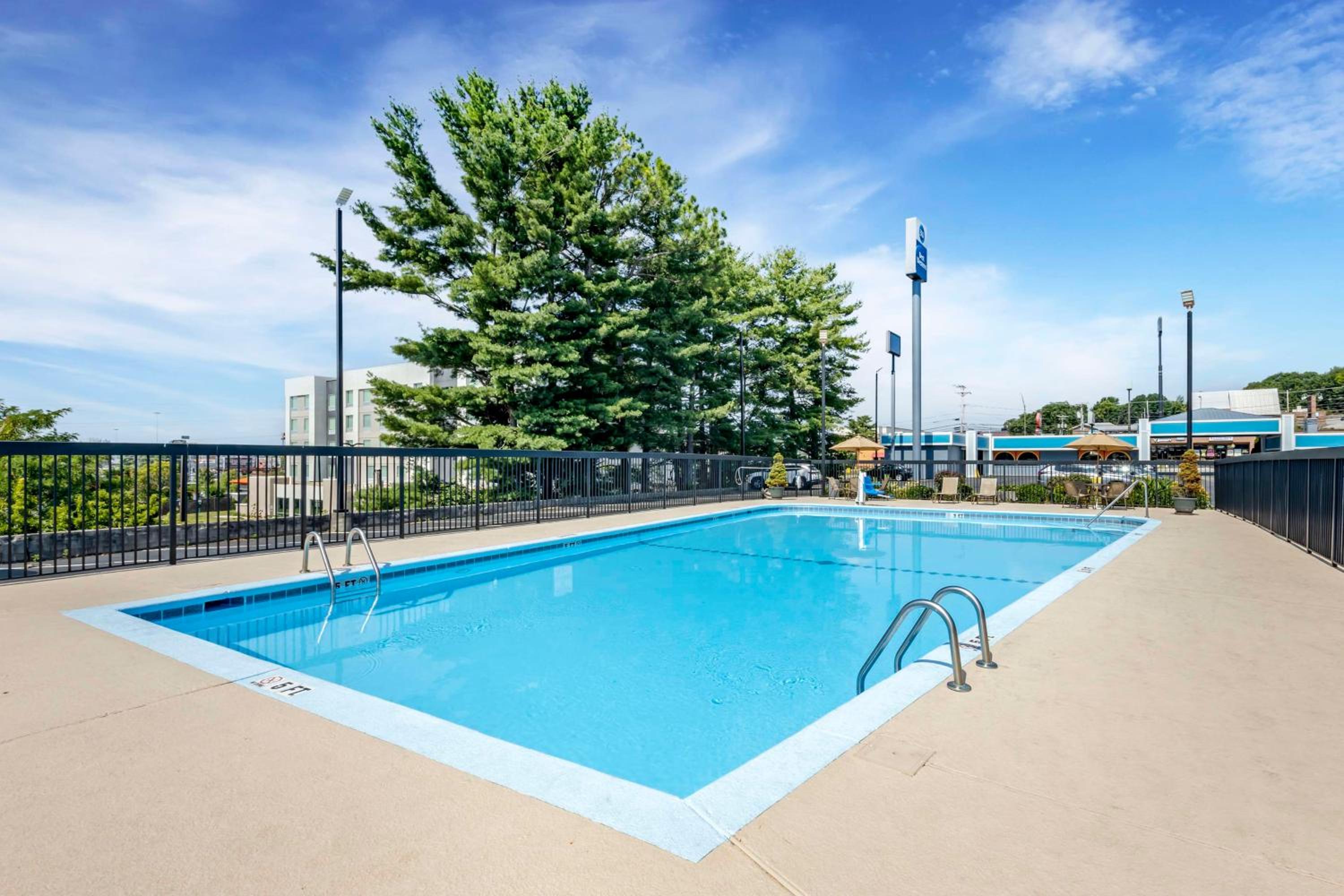 Cookeville Vacations - Best Western Thunderbird Motel - Property Image 19