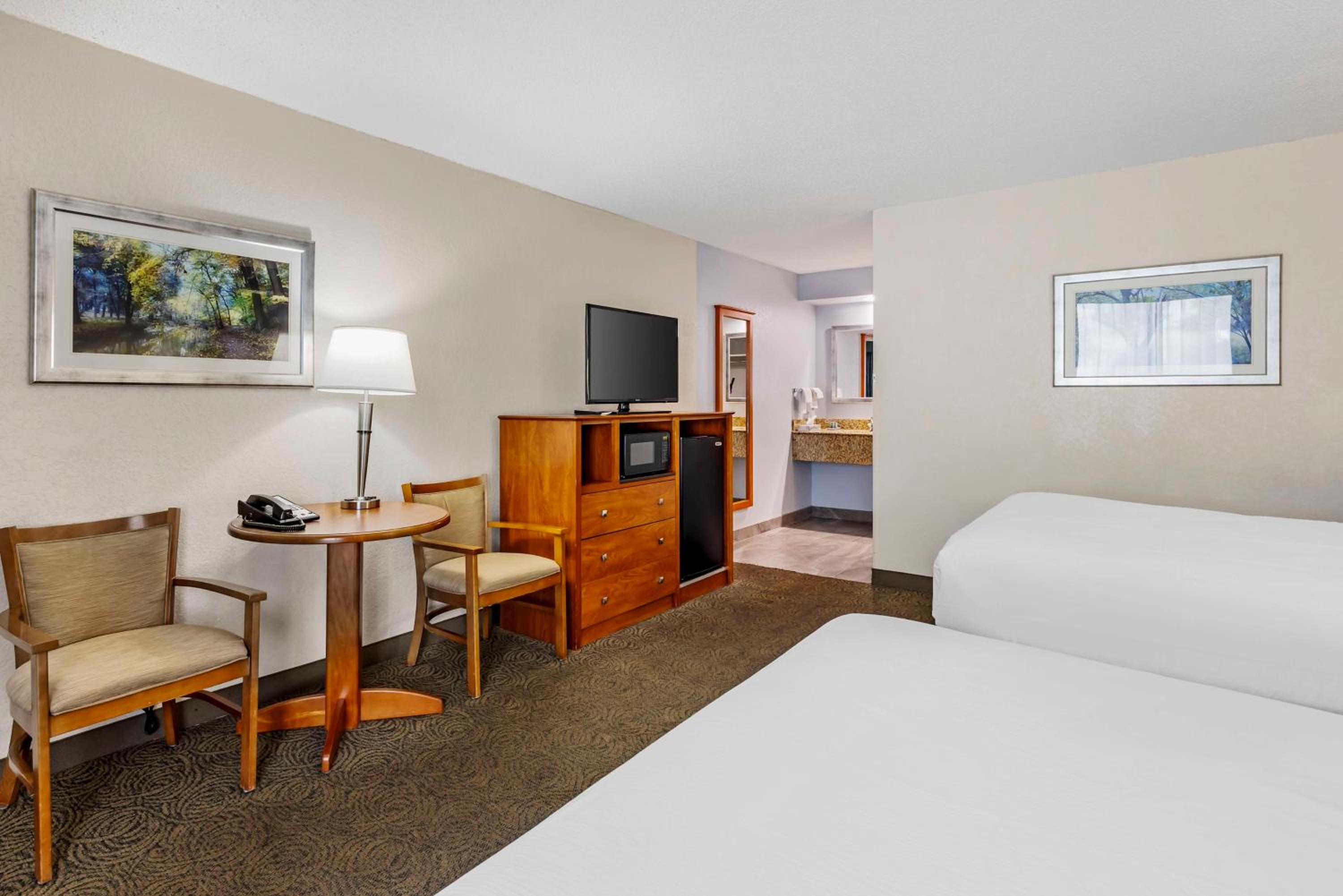 Cookeville Vacations - Best Western Thunderbird Motel - Property Image 15